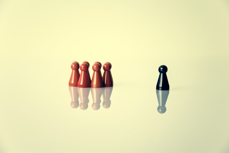 minimalism, pawn - chess piece, figurine, studio shot, indoors, cut out, standing out from the crowd, still life, white background, choice, no people, human representation