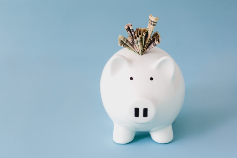 representation, 4K, home finances, single object, colored background, currency, Money, copy space, making money, photo, studio shot, bank account, Cash