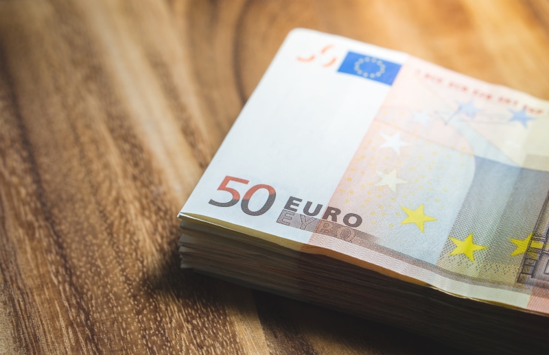 selective focus, surface, 2K, making money, wooden, still life, currency, pay, euro, dividend, loan, number, indoors, banknotes, wooden background, savings