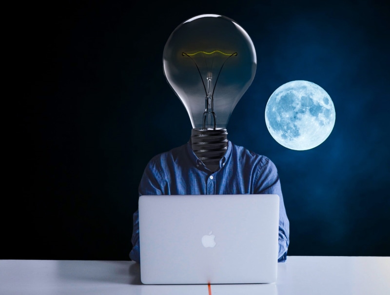 intelligence, lamp, business person, communication, lighting equipment, well-dressed, moon, illuminated, one person, light, background, electricity, imagery