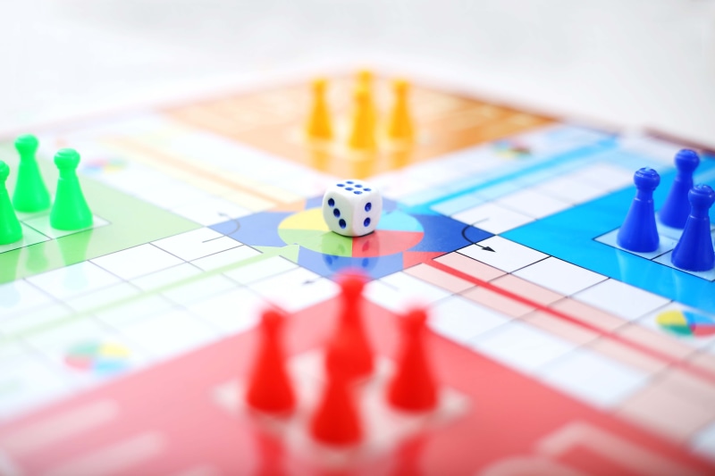 blue, win, table, fun, plastic, 5K, close-up, toys, dice, studio shot, images, focus on foreground, challenge, children, colorful, player, selective focus