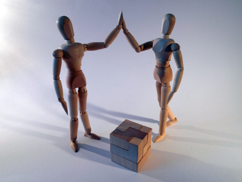 wood doll, 2K, figure, studio shot, puzzle, teamwork, balance, problem, bizarre, representation, target, human representation, doll, question, two, learn