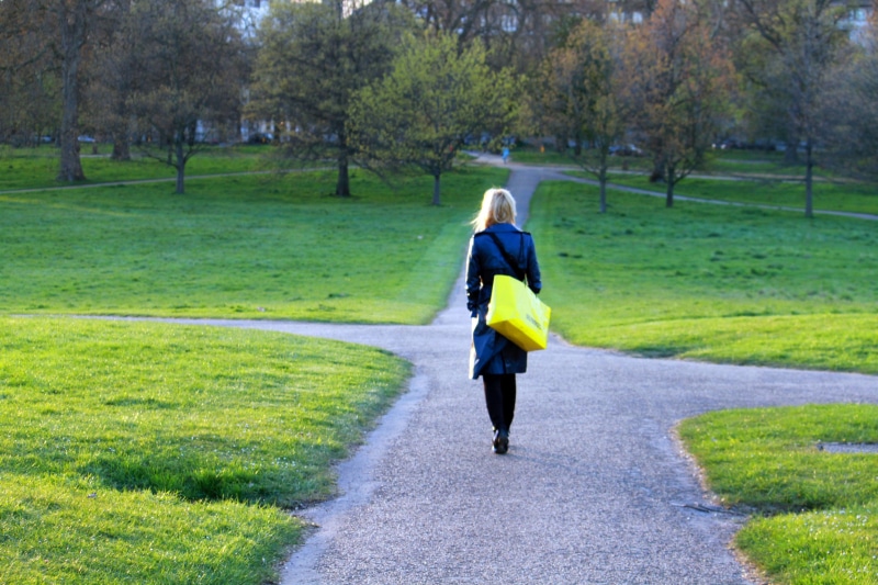rear view, change, london, grass, direction, 2K, hairstyle, caucasian, tree, full length, yellow, way, women, real people, pathway, day, park, green color