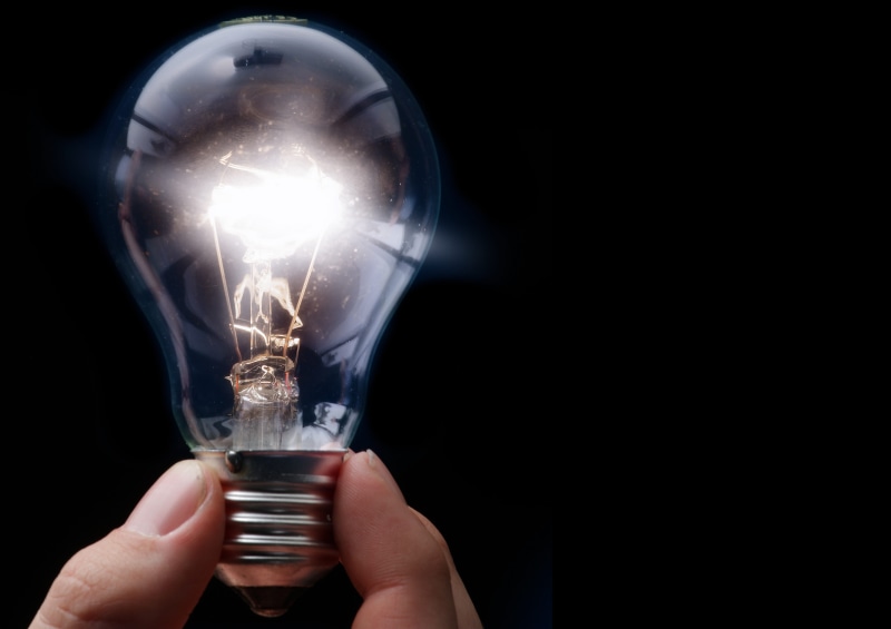 bulb, electric light, indoors, light bulb, studio shot, 4K, bulbs, human hand, hell, electricity, elektrik, light, socket, version, light - natural phenomenon