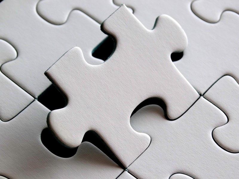 silver colored, indoors, puzzle, demarcation, backgrounds, interlocked, shape, insert, steel, relaxation, last particles, 5K, exact fit, connection, jigsaw puzzle