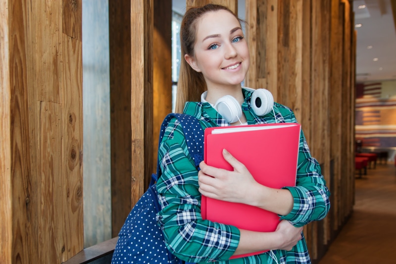 think, girl, 5K, school, front view, study, to solve, beautiful woman, teen, pen, smiling, positive emotion, notebook, wood - material, young women, emotion