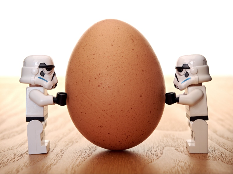 together, science, push, food, minifigure, tipping point, war, white background, pair, futuristic, working, no people, close-up, twin, help, figurine, hatch