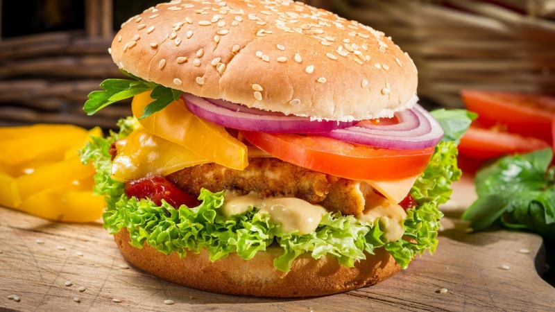 bread, dinner, fast, grilled, snack food, fresh, lettuce, tasty, diet, onion, lunch, cheeseburger, delicious, cuisine, vegetable, meat, sandwich, sesame