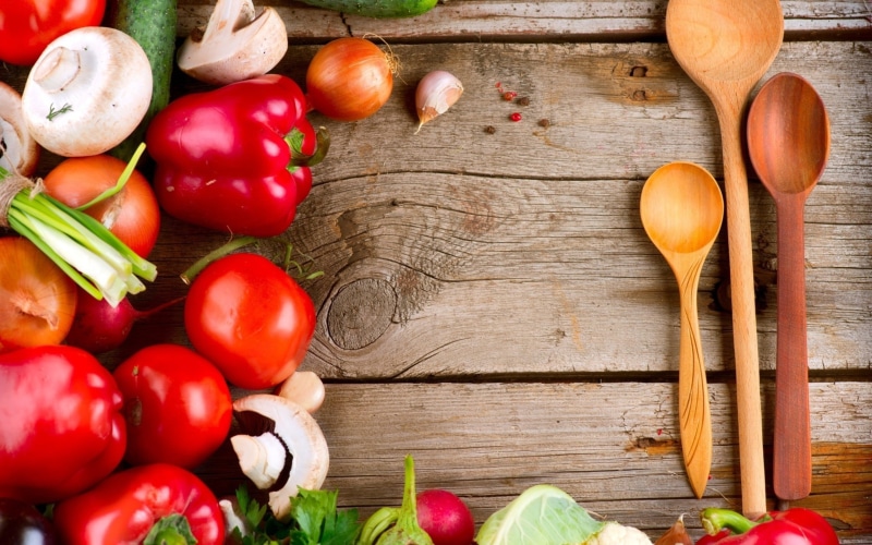 tomatoes, 2K, wooden surface, spoon, food, Onions, peppers, mushroom
