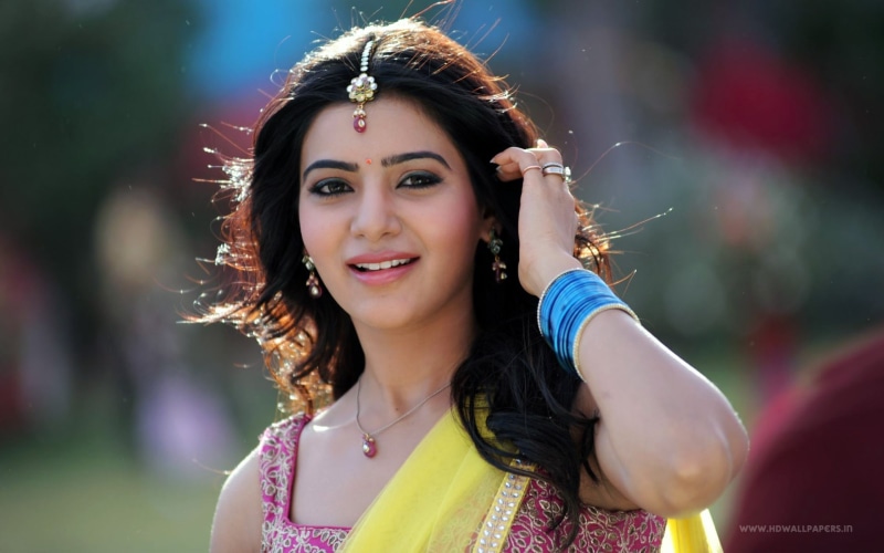 front view, looking at camera, beauty, hair, beautiful woman, one person, leisure activity, real people, young women, Beautiful, smiling, women, happiness