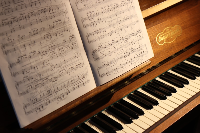 antique, instrument, book, upright, 5K, close-up, no people, keyboard instrument, white, classical style, musical equipment, arts culture and entertainment