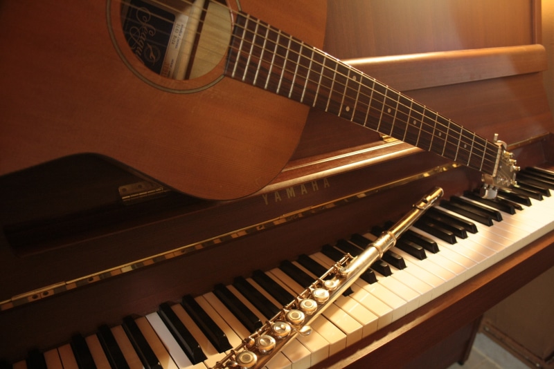 grand piano, steel, instruments, string instrument, sheet, keyboard, acoustic, guitar, 2K, electric guitar, brown, flute, keyboard instrument, yamaha