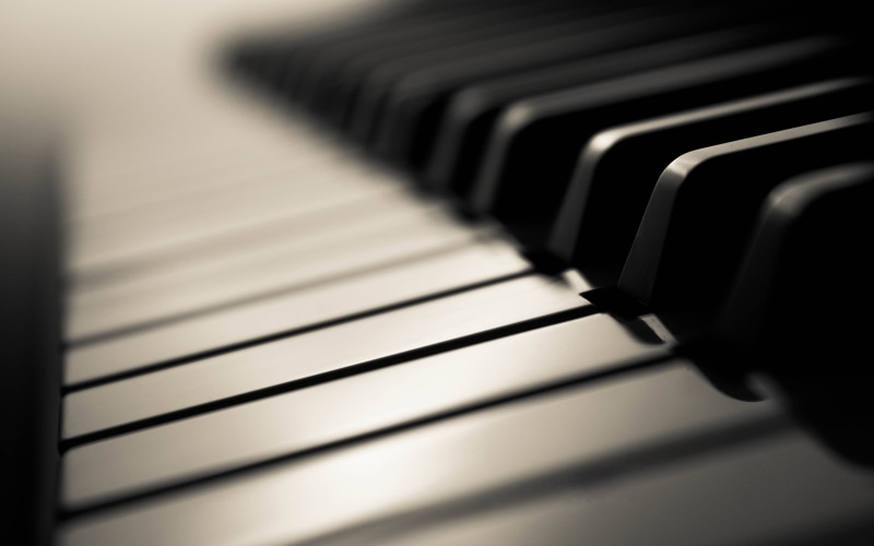 2K, depth of field, indoors, no people, piano, keyboard instrument, piano key, music, focus on foreground, studio shot, key, classical music, musical instrument