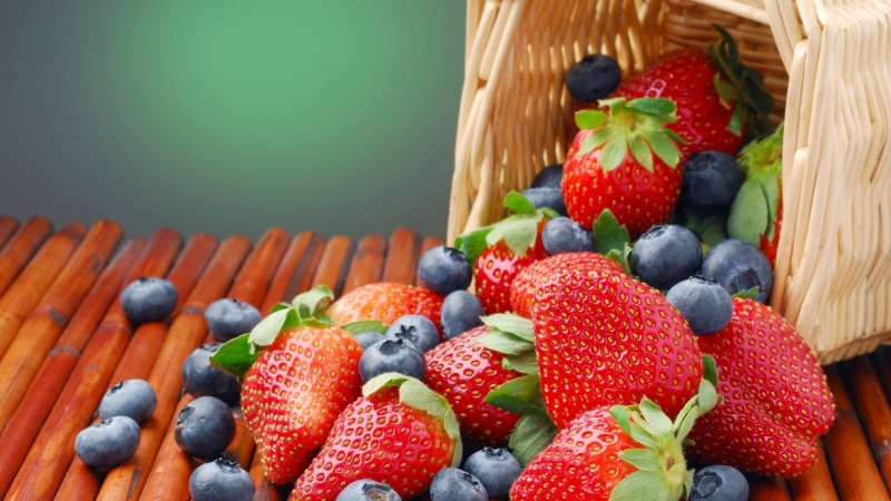 health, cut, leaf, close, tasty, eating, nutrition, 1080P, berry, fruits, berries, produce, colorful, organic, strawberry, vitamins, ripe, raw, eat, food