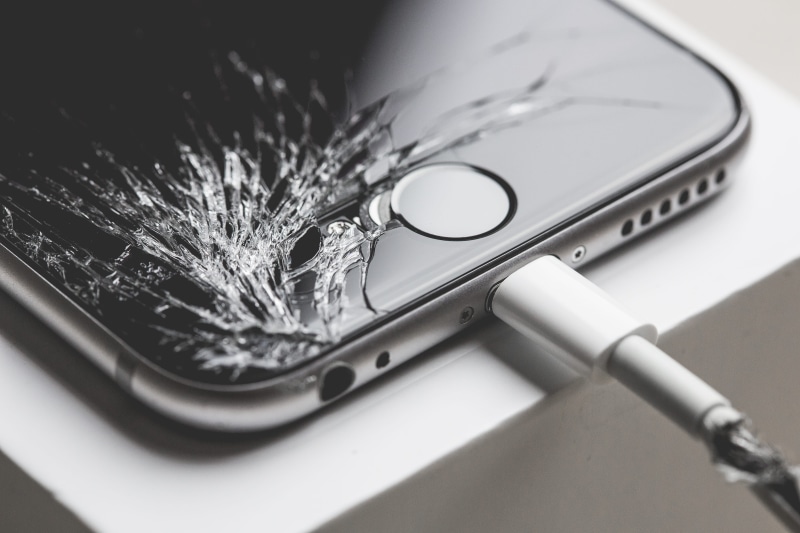 telephone, Display, equipment, smart Phone, mobile Phone, communication, iphone, close-up, connection, still life, Screen, silver colored, studio shot