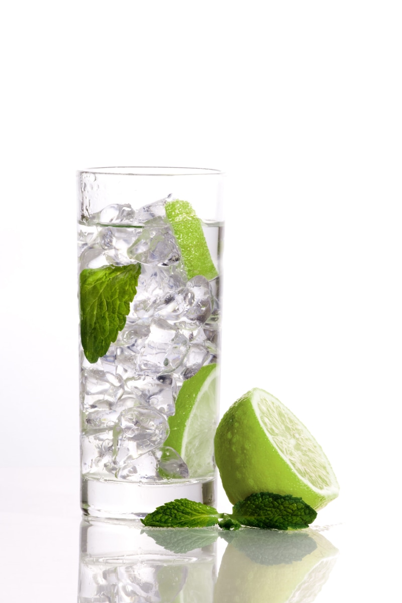 no people, tropical drink, glass - Material, food, citrus Fruit, alcohol, lemon, water, drink, mojito, selters, lime, gin, ice, 4K, cube Shape, cocktail