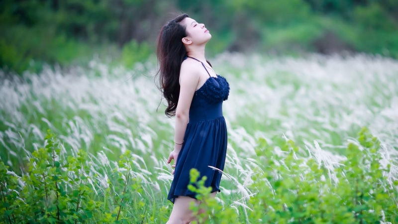 real people, side view, meditation, relax, exercise, happy, women, outdoors, young women, fashion, body, bless you, hairstyle, femininity, yoga, grass