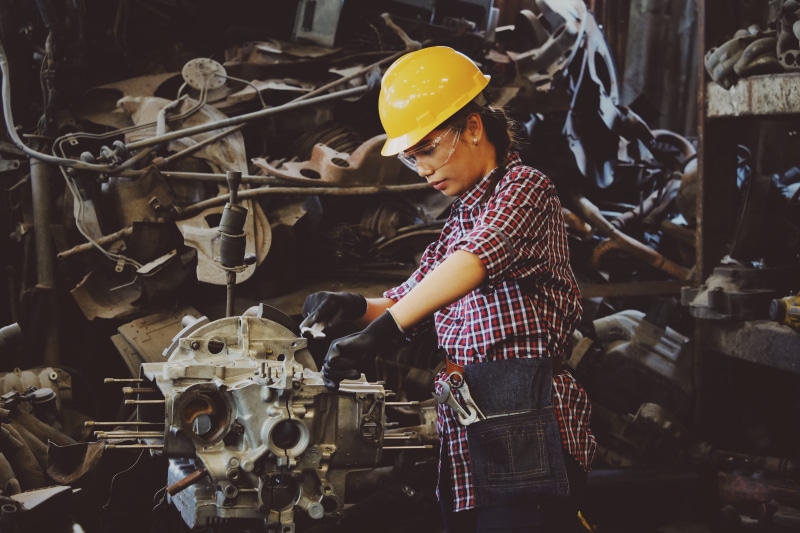 hardhat, worker, women, wears, holding, part, wear, occupation, yellow, machinery, girl, factory, one person, three quarter length, standing, 5K, industry