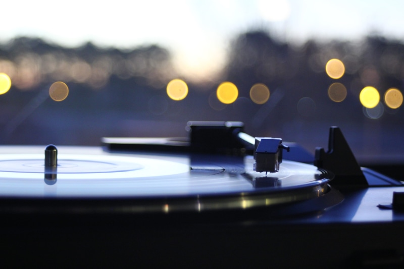 vintage, turntable, audio equipment, musical instrument, close-up, instrument, nightlife, no people, player, 5K, selective focus, lights, indoors, music