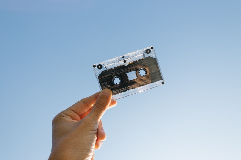 obsolete, human body part, nature, person, audio, record, 5K, cassette, copy space, hand, photography themes, technology, electronics, daylight, sky, clear sky