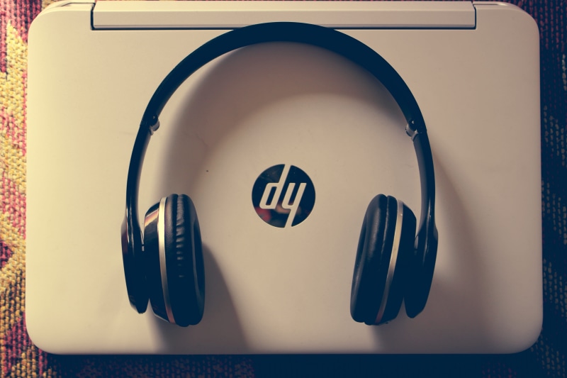 eating utensil, headphones, symbol, information, auto post production filter, connection, sign, color, technology, 5K, kitchen utensil, white, no people