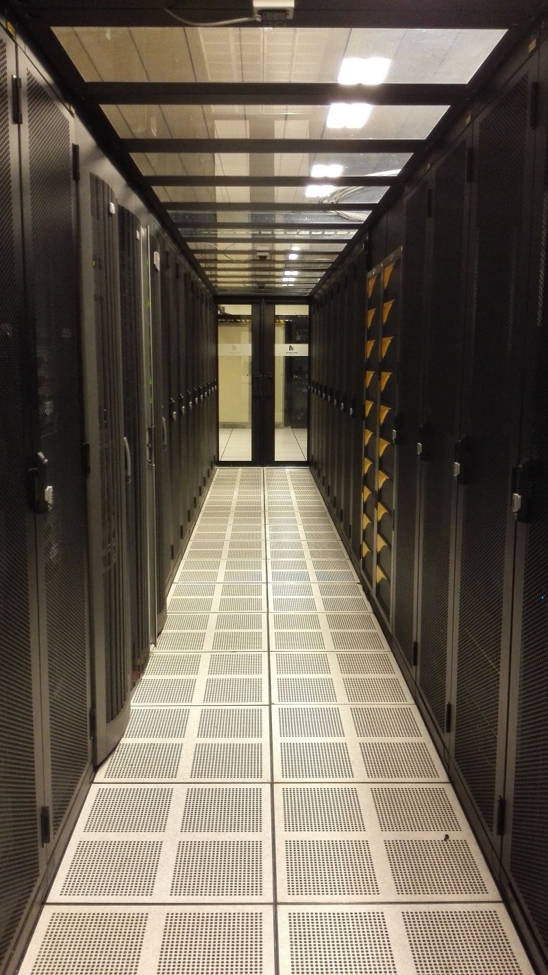 industry, server room, data, indoors, beige, security, internet, communication, computers, lighting equipment, data center, no People, in a row, network server