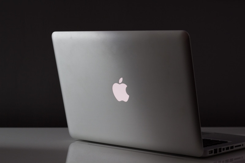 macbook, mobility, laptop, pC, black background, top, modern, wireless Technology, gray, White on white, white, 2K, computer, table top, studio Shot, single Object