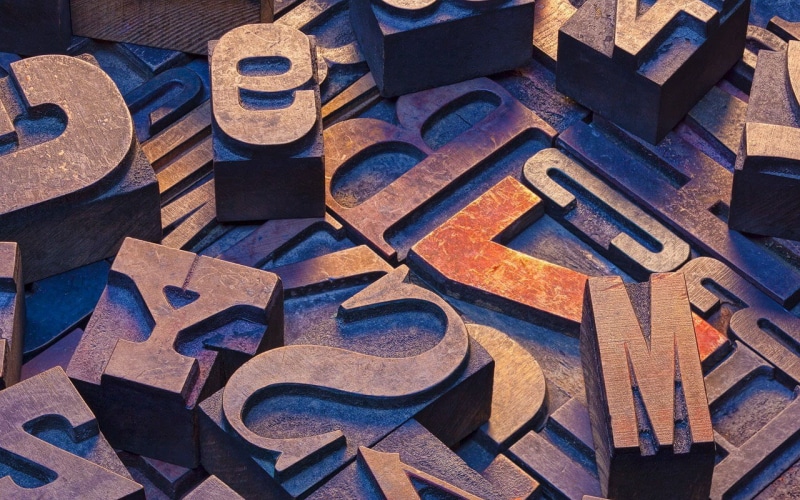 no people, close-up, design, rug, wood - material, pattern, text, 720P, letter, area, indoors, 3D, capital letter, still life, variation, blue, backgrounds