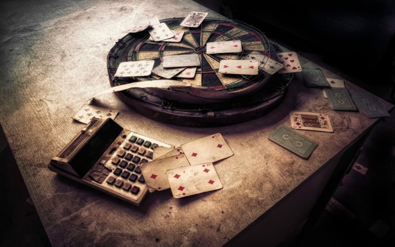 vignette, card, 720P, weathered, abandoned, indoors, run-down, architecture, playing cards, old, dirty, playing, darts, calculator, obsolete, decline