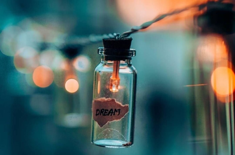 focus on foreground, research, close-up, 480P, no people, dream, chemistry, ♥, filament, glass - material, innovation, communication, technology, container