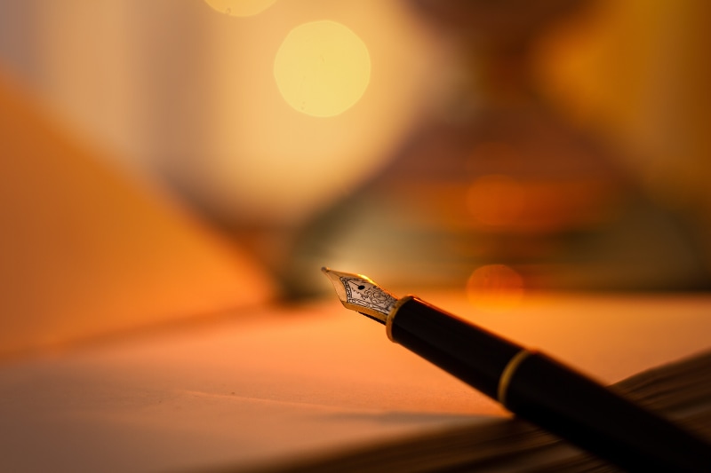 sunset, nib, writing, close-up, feather, sunlight, office, filler, 5K, still life, writing instrument, connection, indoors, writing tool, pen, message