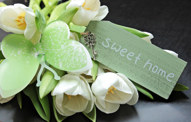 flower, text, spring flower, keychains sweet home, indoors, sweet home, tulips, close, thank you, joy of life, romantic, home, sweet, 4K, greeting, healthy eating