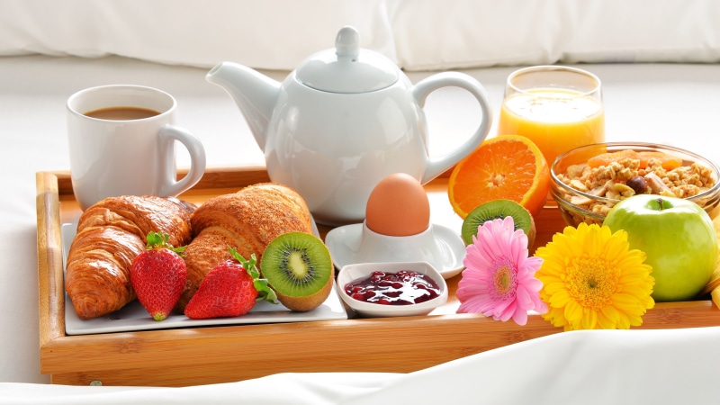 food, breakfast, bed, 4K, coffee, coffee cup, juice, cup, hotel room, full breakfast, tray, fruit, brunch, dish, good morning, orange juice