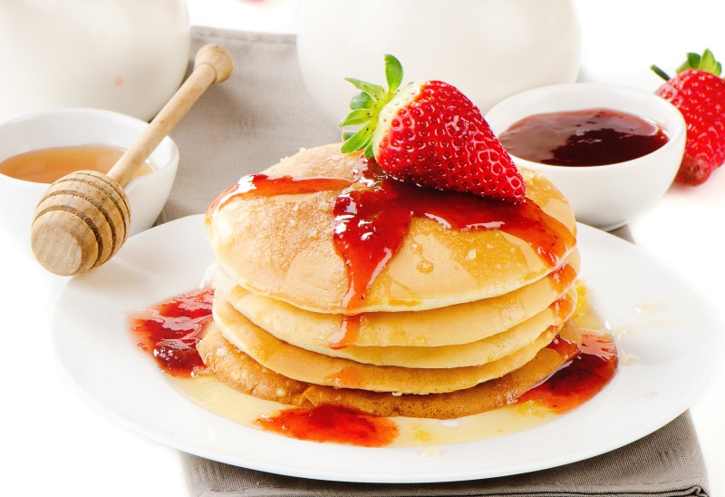 pancakes, wood - Material, syrup, plate, backgrounds, baked, meal, crepe - Pancake, dessert, pancake, cake, refreshment, sweet, indulgence, indoors, snack