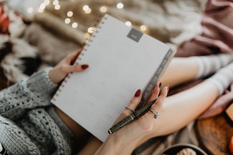 workspace, gingerbreads, female, winter, writing, note pad, cozy, candles, cosy, planning, christmas, domestic room, work, holding, bed, indoors, women