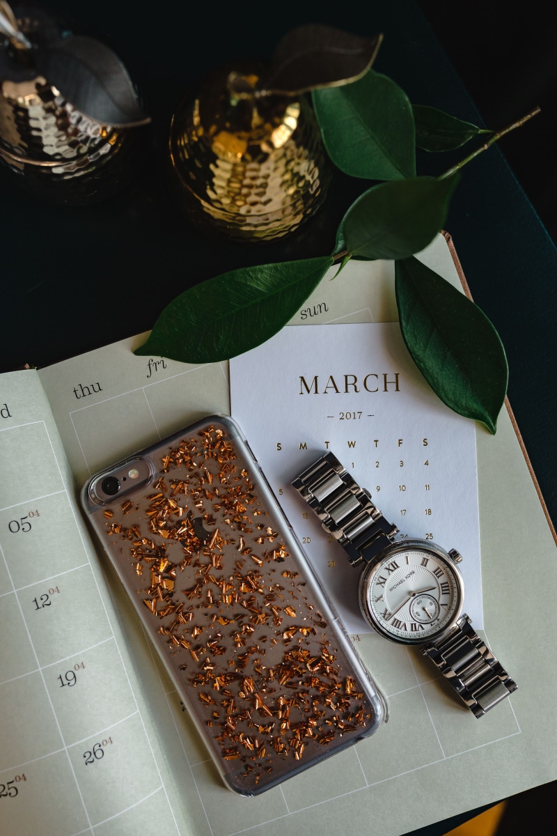 amp, macbook, food, silver watch, still life, notebook, nature, iphone, workplace, calendar, clock, phone, home, laptop, close-up, work, watch, organizer