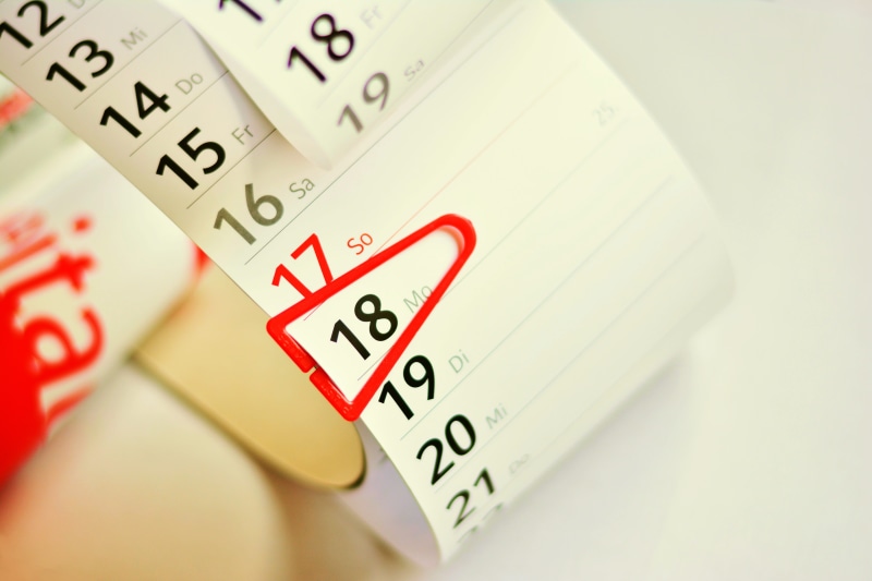date, note, business, 5K, calendar, relaxation, dont forget, dates, lifestyles, arts culture and entertainment, number, white, text, no people, red, close-up