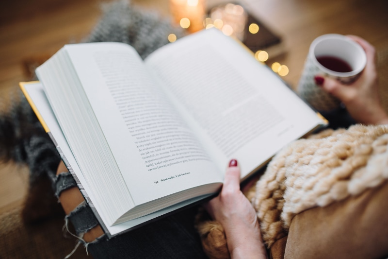 time, activity, 5K, over the shoulder view, cozy, comfortable, paper, people, fruit tea, caucasian Ethnicity, human body part, reading book, literature