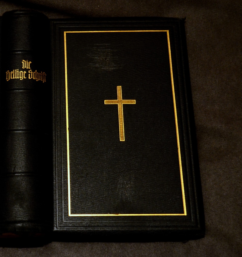 faith, Holy Scripture, cross, no people, publication, spirituality, table, God, indoors, building, Words, 2K, place of worship, belief, religion, architecture