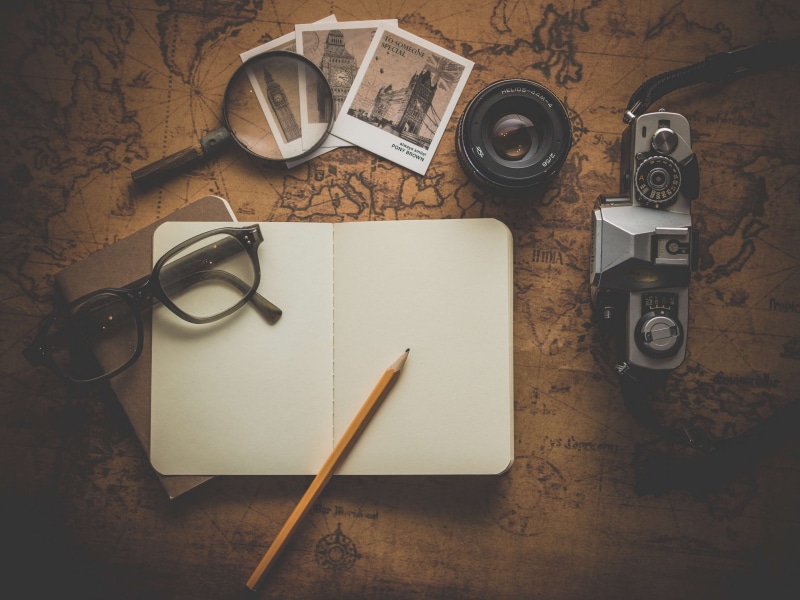 retro styled, nostalgia, book, technology, note, europe, tex, page, journey, glasses, photographic equipment, camera - photographic equipment, room, note pad