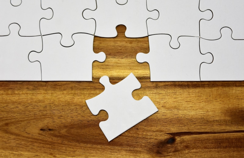 puzzle, pattern, play, pieces, inserting, share, jigsaw puzzle, 5K, wood - material, fit, last part, white, jigsaw piece, still life, piecing together
