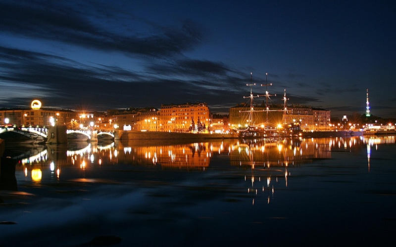 near, body, luxury, rise, here, photo, anyway, nothing, water, lights, 1080P, boat, someone, city, boats, tags, building, high, looking