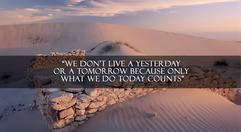 dune, solid, rock - object, beauty in nature, rock, sand, sign, sea, 1080P, water, sky, western script, day, communication, Artistic, no people, don, counts