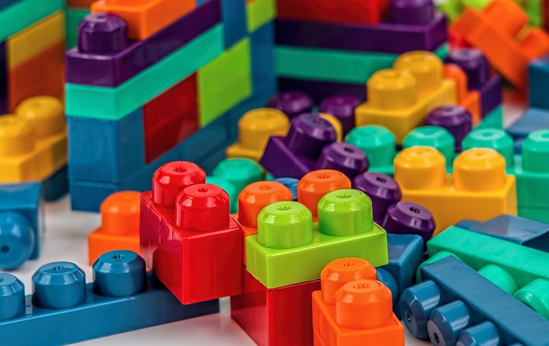 create, play, preschool, red, develop, education, 5K, large group of objects, multi colored, learn, building, heap, plastic, childhood, group of objects