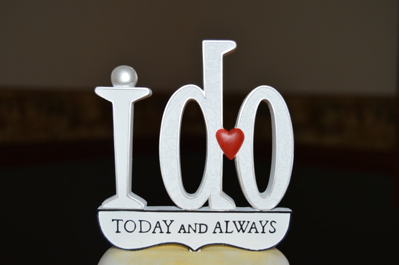 message, text, 5K, cake topper, alphabet, i do, guidance, single word, always, red, white color, today, communication, focus on foreground, positive emotion