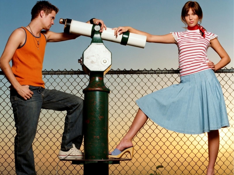 two people, casual clothing, childhood, child, full length, Shane west, 720P, females, Mandy moore, leisure activity, women, A walk to remember, togetherness