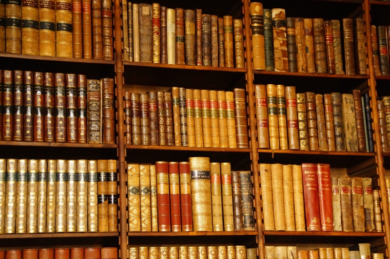 antique, reading room, 5K, backgrounds, library, education, in a row, order, variation, vintage, book, choice, abundance, dust, large group of objects