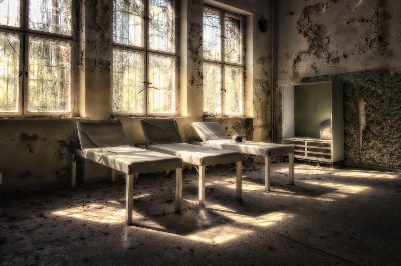 old, furniture, mystical, building, domestic room, no people, pforphoto, damaged, absence, psychiatry, transience, liège, messy, decline, nostalgia, shadow