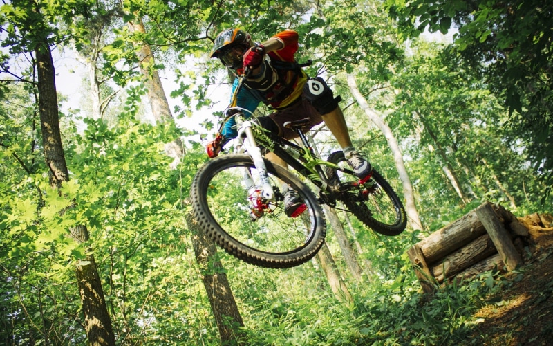 skill, vehicle, crash helmet, helmet, mode of transportation, real people, day, outdoors, adventure, nature, leisure activity, sports, riding, 1080P, one person