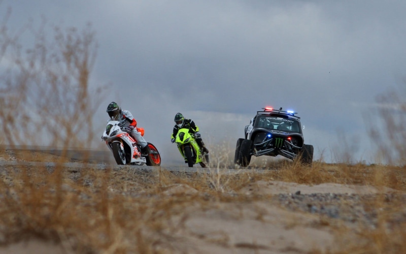 sports race, crash helmet, sport, dirt bikes, day, dust, road, 720P, outdoors, riding, ride, biker, motocross, competition, nature, speed, green, sports